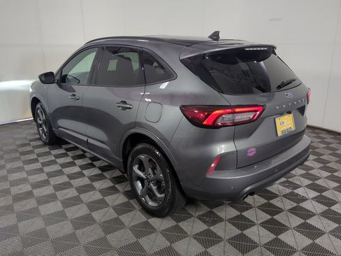 Used 2023 Ford Escape ST-Line w/ Tech Pack #1 AWD/4WD image 7