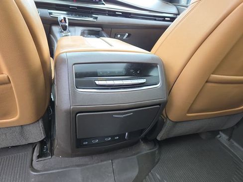 Used 2021 Cadillac Escalade Premium Luxury AWD/4WD image 35