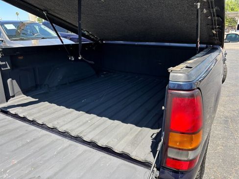 Used 2006 GMC Sierra 1500 SL image 18