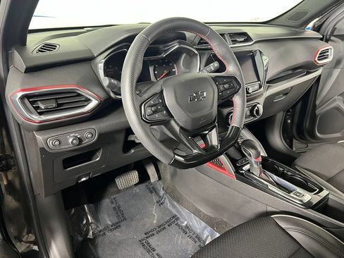Used 2023 Chevrolet TrailBlazer RS w/ Convenience Package FWD image 17