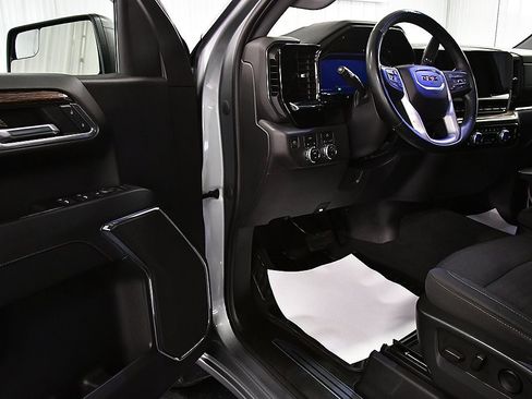 Used 2023 GMC Sierra 1500 Elevation image 18