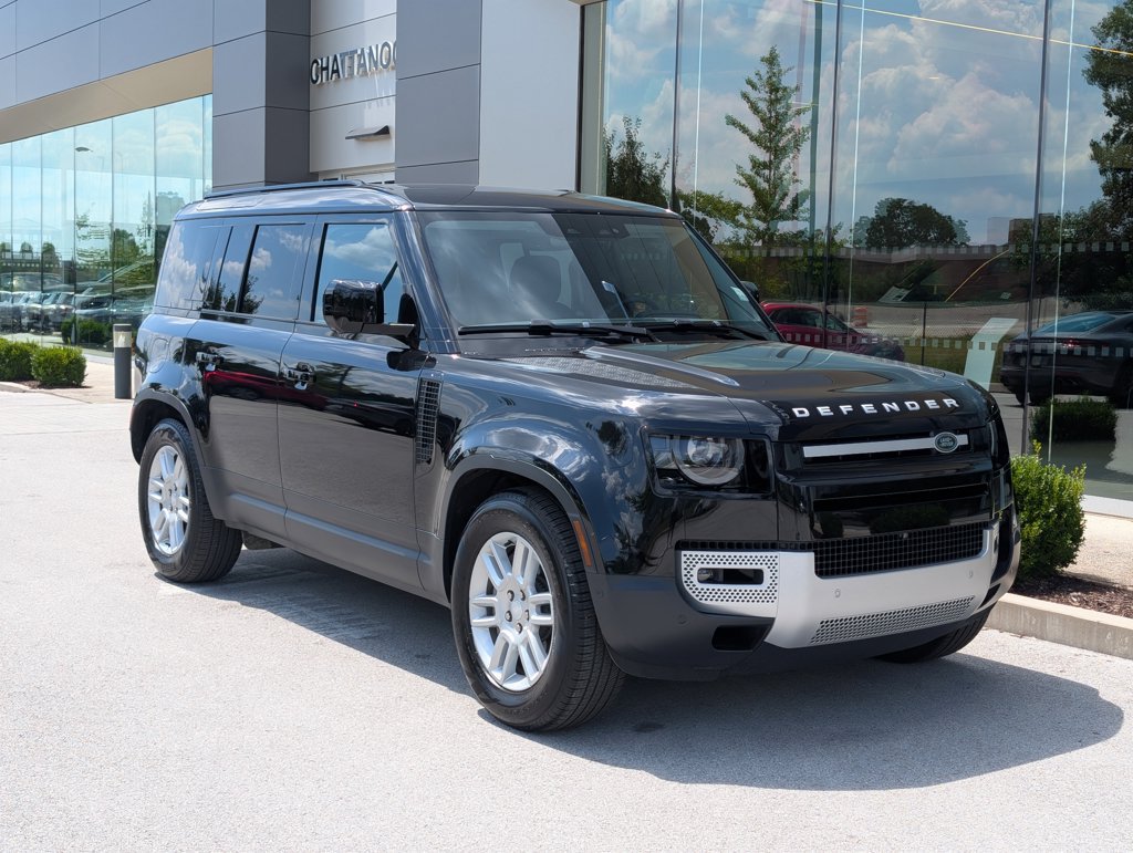 Used 2025 Land Rover Defender 110 S AWD/4WD image 9