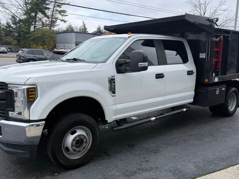 Used 2019 Ford F350 XL w/ Power Equipment Group image 11