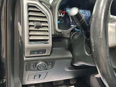 Used 2015 Ford F150 Platinum w/ Trailer Tow Package AWD/4WD image 27