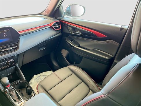 Used 2024 Chevrolet TrailBlazer RS w/ Driver Confidence Package image 22