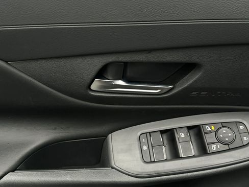 New 2026 Nissan Sentra SV w/ SV Convenience Package FWD image 12