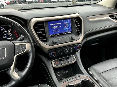 Used 2021 GMC Acadia Denali w/ Denali Technology Package image 6