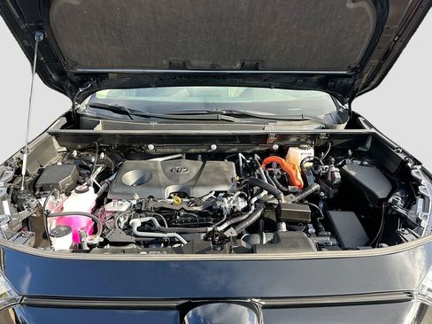 Used 2025 Toyota RAV4 XLE image 27
