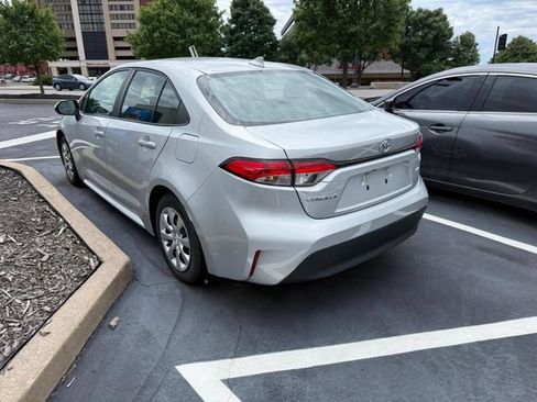 Used 2024 Toyota Corolla LE FWD image 3
