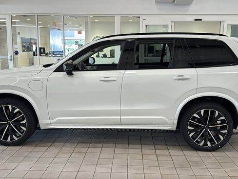 New 2026 Volvo XC90 T8 Ultra w/ Lounge Package AWD/4WD image 8