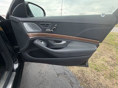 Used 2016 Mercedes-Benz S 550 4MATIC Sedan image 19