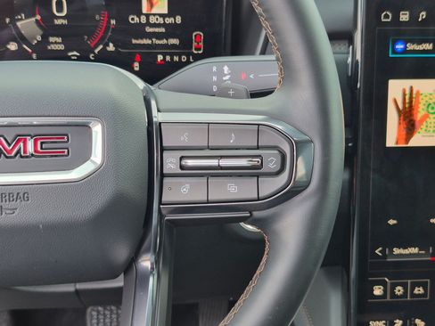 Used 2026 GMC Terrain AT4 AWD/4WD image 18