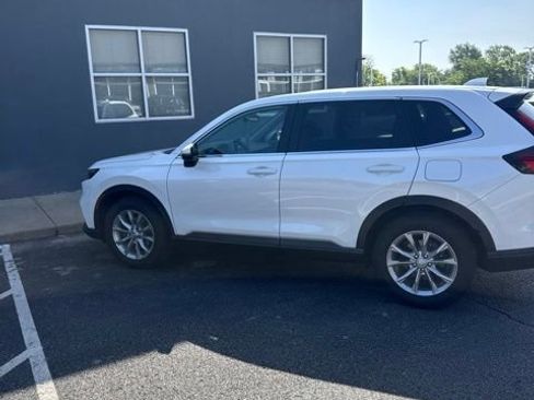 Used 2025 Honda CR-V EX image 7