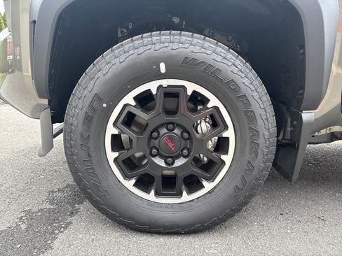New 2026 Toyota Tacoma TRD Off-Road AWD/4WD image 10