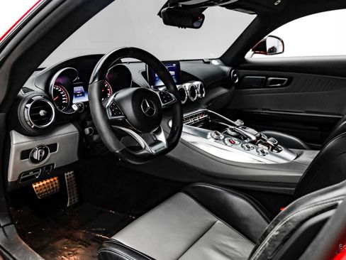 Used 2016 Mercedes-Benz AMG GT S image 2