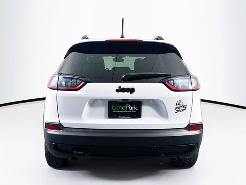 Used 2022 Jeep Cherokee Latitude w/ Sun & Sound Group AWD/4WD image 7