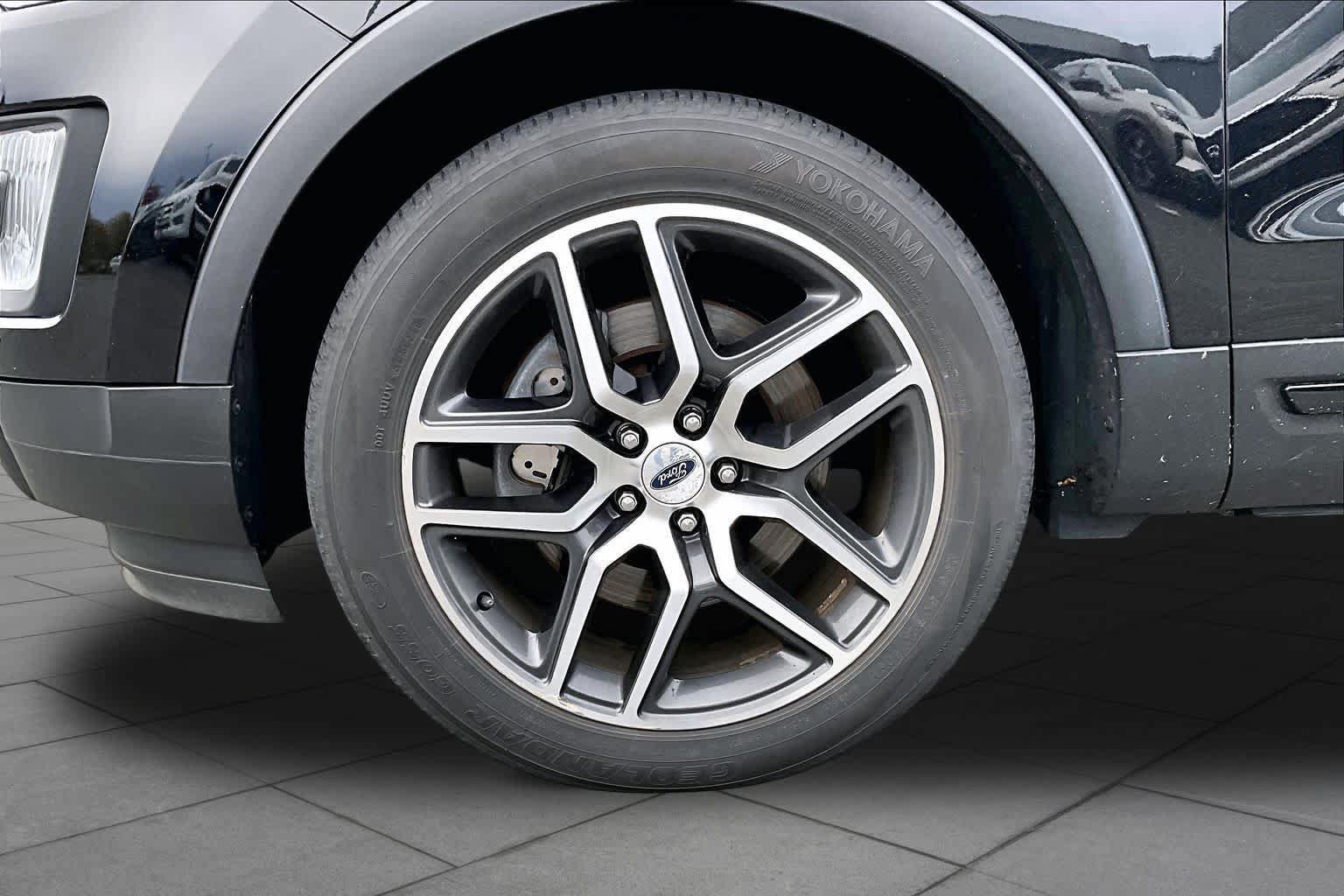 Used 2016 Ford Explorer Sport w/ Equipment Group 401A AWD/4WD image 11