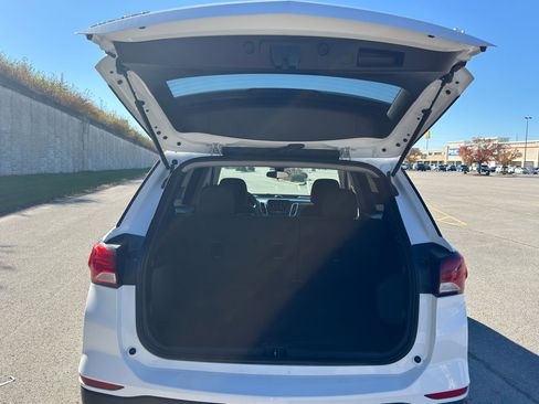 Used 2023 Chevrolet Equinox LT image 47