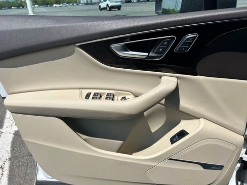 Used 2017 Audi Q7 3.0T Premium Plus w/ Premium Plus Package AWD/4WD image 20