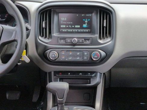 Used 2018 Chevrolet Colorado W/T RWD image 17