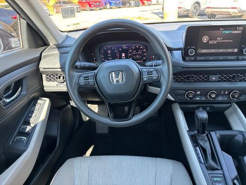 Certified 2023 Honda Accord LX image 13