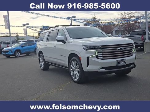 Used 2021 Chevrolet Suburban High Country w/ Premium Package image 2