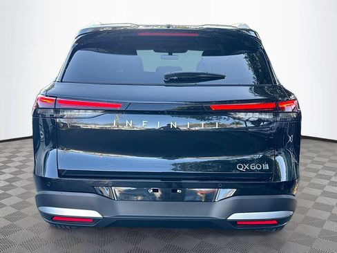 Certified 2026 INFINITI QX60 Luxe w/ Cargo Package AWD/4WD image 7