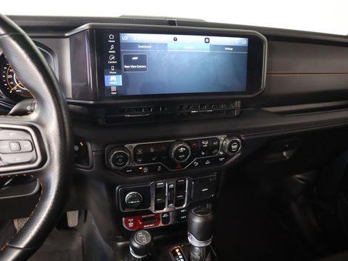 Used 2024 Jeep Gladiator Mojave w/ Safety Group image 5