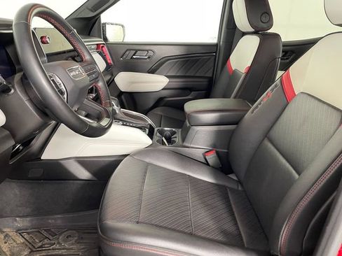 Used 2023 GMC Canyon AT4X image 2