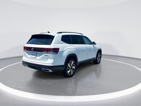 Used 2025 Volkswagen Atlas SE AWD/4WD image 9