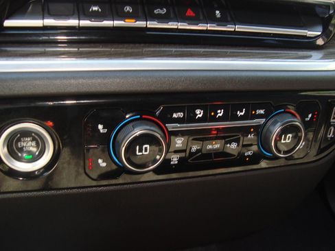 Used 2022 Chevrolet Silverado 1500 LT image 19