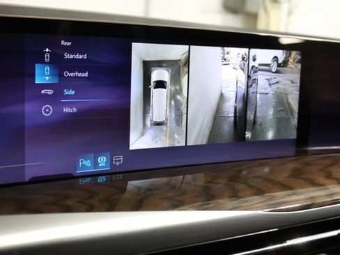Used 2026 Cadillac Escalade Platinum Sport w/ LPO, ONYX Package AWD/4WD image 21