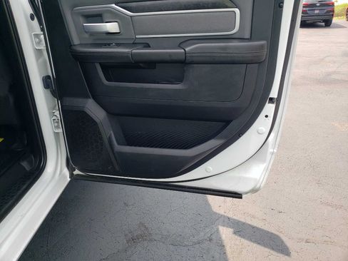 Used 2021 RAM 2500 Big Horn w/ Level 1 Equipment Group AWD/4WD image 30