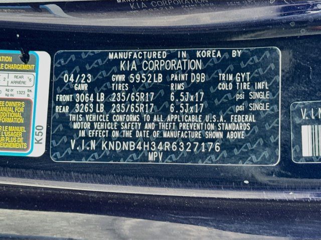 Used 2024 Kia Carnival LX FWD image 31