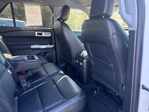 Used 2024 Ford Explorer Limited image 28
