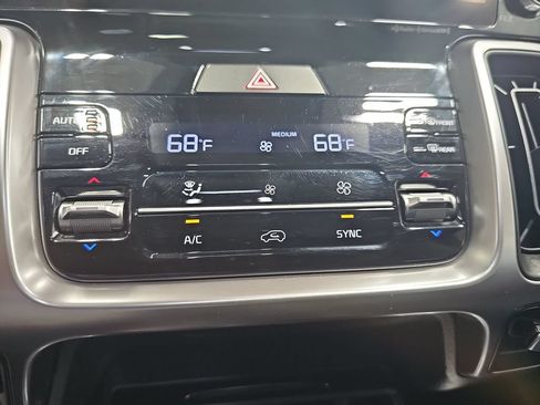 Used 2023 Kia Sorento S w/ Panoramic Sunroof Package AWD/4WD image 20