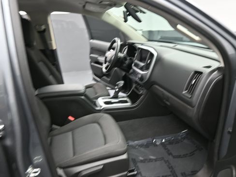 Used 2022 Chevrolet Colorado LT w/ LT Convenience Package AWD/4WD image 21