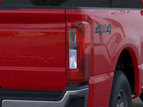 New 2025 Ford F250 XL w/ XL Chrome Package image 21