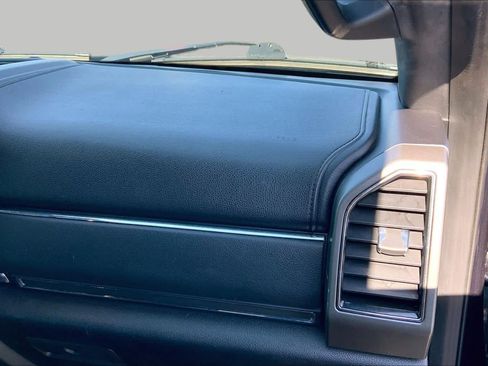Used 2021 Ford Expedition XLT AWD/4WD image 19