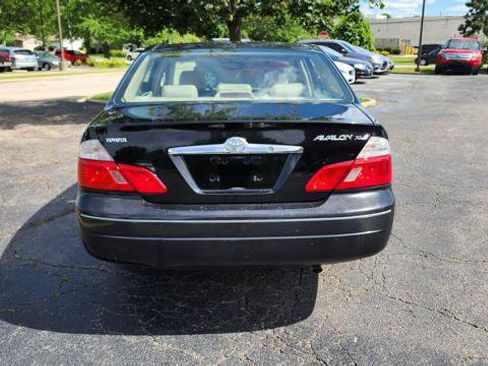 Used 2004 Toyota Avalon XLS FWD image 6