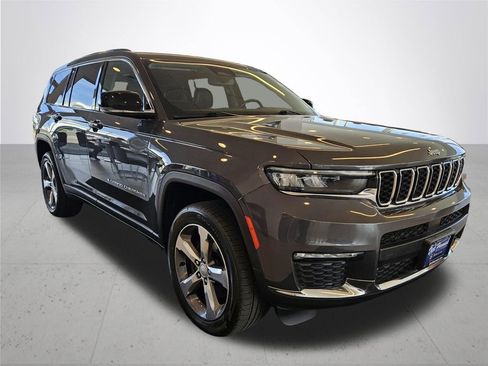Used 2022 Jeep Grand Cherokee L Limited AWD/4WD image 5