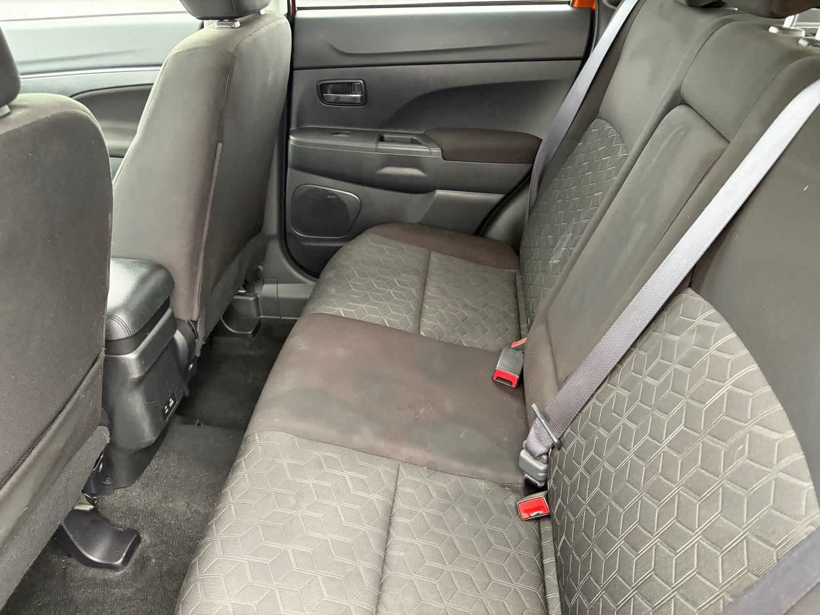 Used 2025 Mitsubishi Outlander Sport LE AWD/4WD image 14