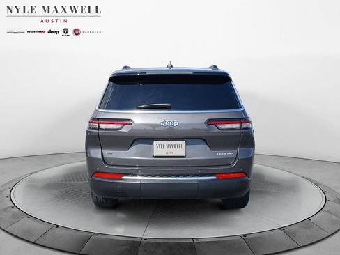 Used 2022 Jeep Grand Cherokee L Laredo w/ Luxury Tech Group I RWD image 15