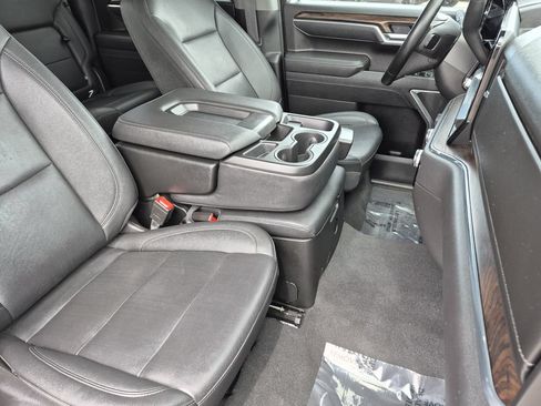 Used 2025 GMC Sierra 1500 SLT AWD/4WD image 16