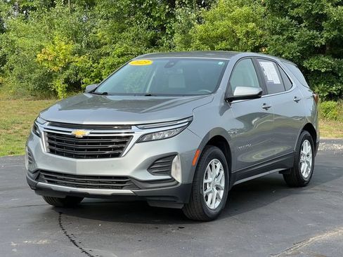 Used 2023 Chevrolet Equinox LT w/ Driver Convenience Package AWD/4WD image 41