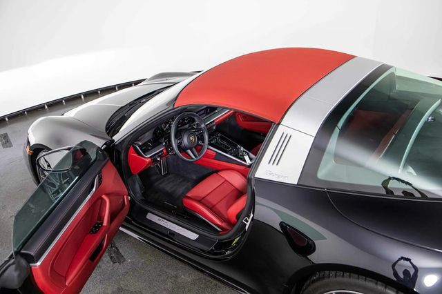 Used 2024 Porsche 911 Targa 4S AWD/4WD image 25