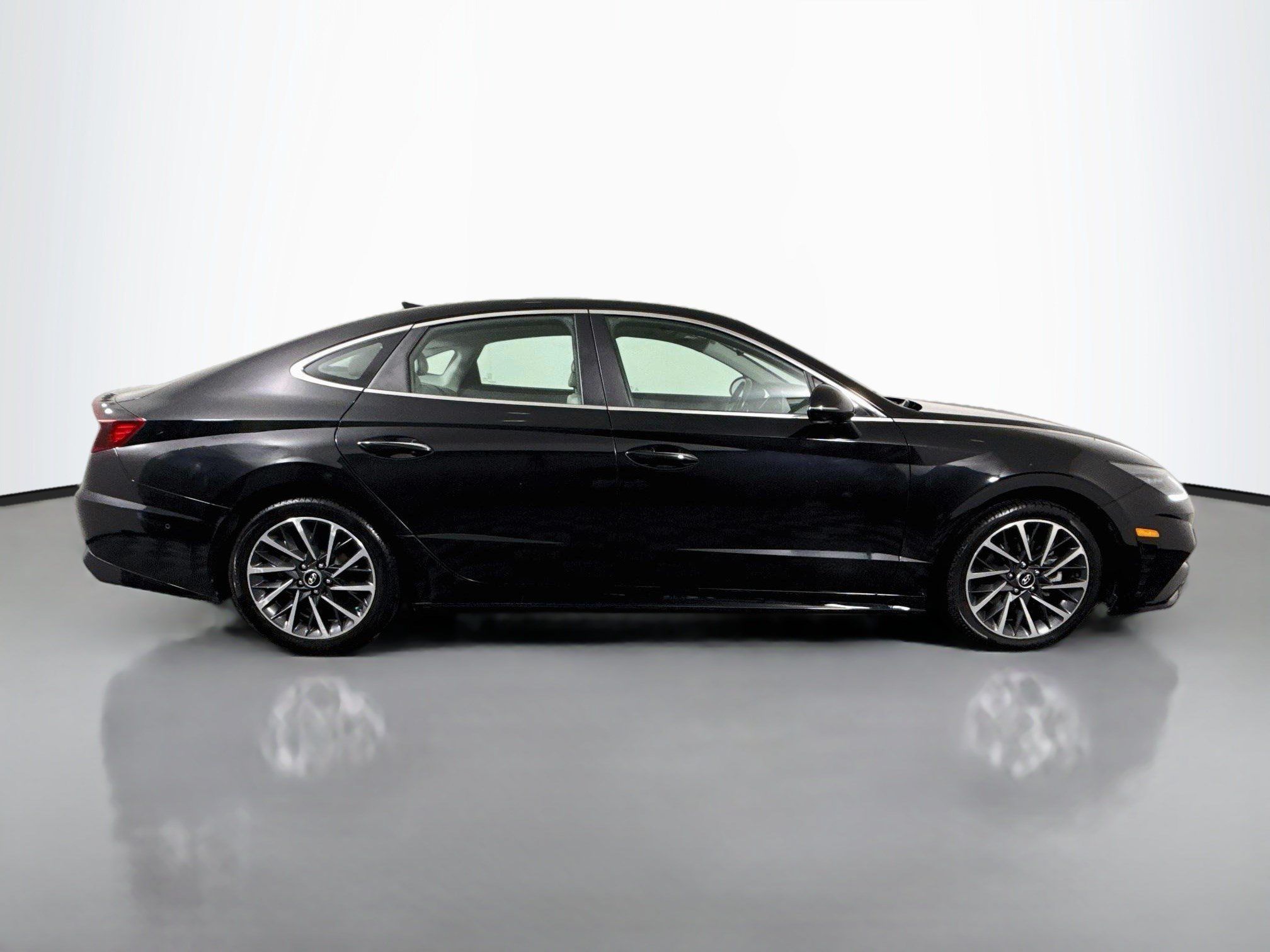 Used 2020 Hyundai Sonata Limited FWD image 11