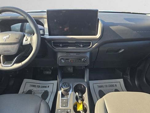 Used 2025 Ford Bronco Sport Badlands image 12