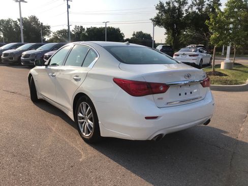 Used 2015 INFINITI Q50 Premium w/ Navigation Package AWD/4WD image 4