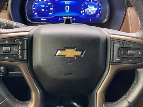 Used 2024 Chevrolet Tahoe High Country image 40